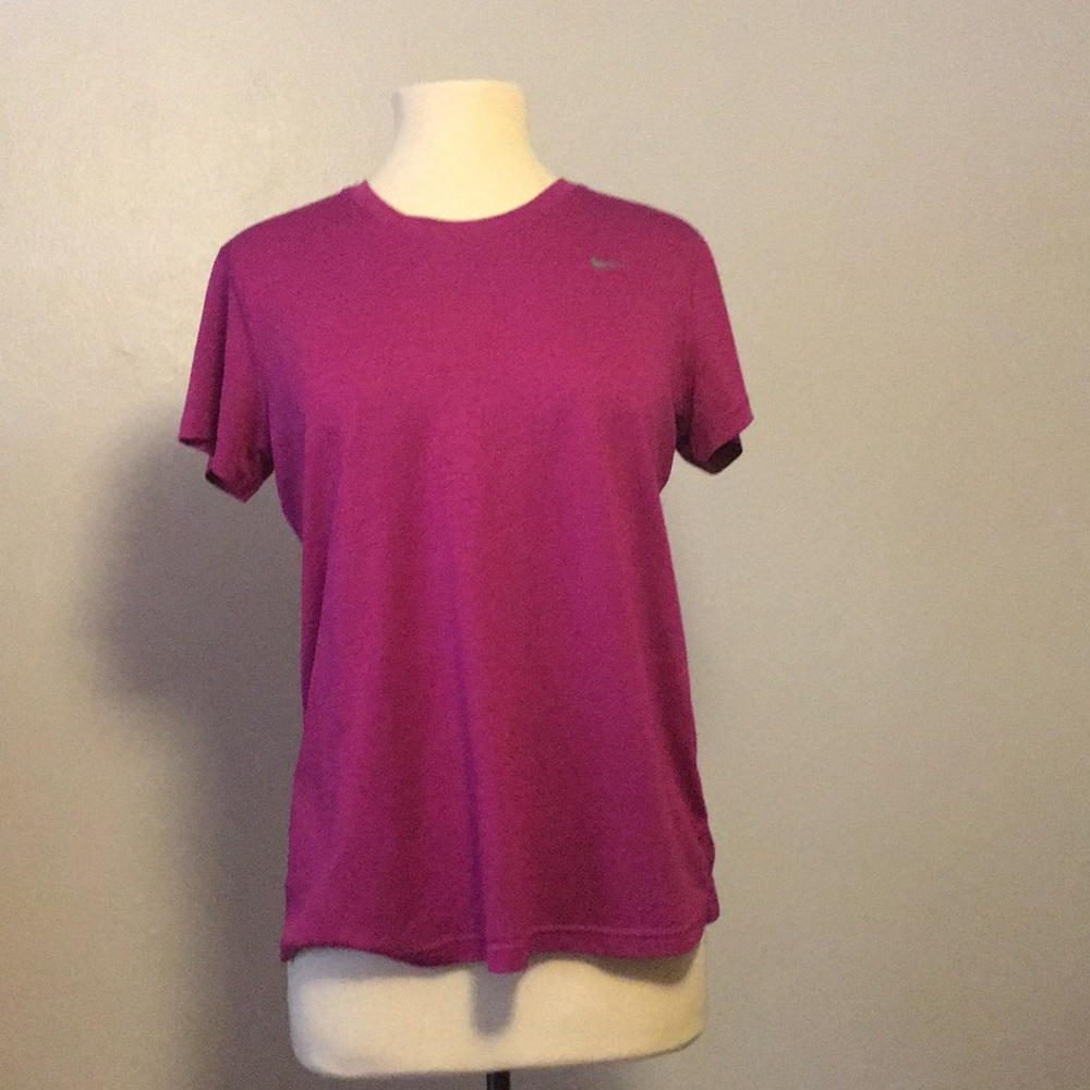 Nike dri fit athletic tee NWOT
